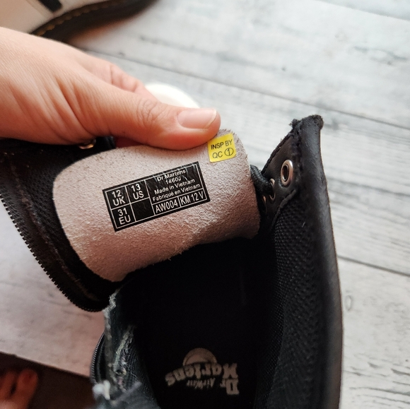 White Doc Martens kids US 13 - Picture 2 of 4